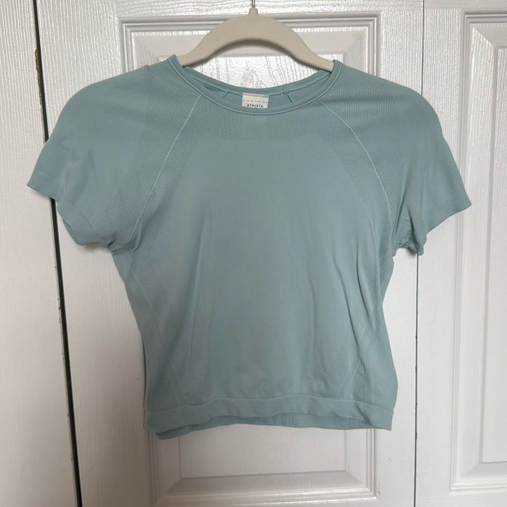 Athleta Girl fitted workout top color:mint green size:L(12)